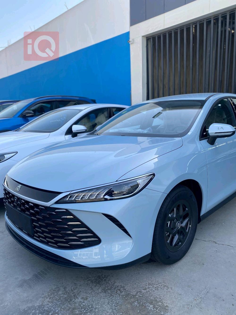 بی وای دی Qin Plus